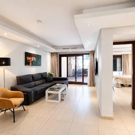Immerse Yourself In An Oceanfront Paradise *