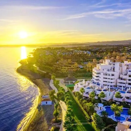 Immerse Yourself In An Oceanfront Paradise *